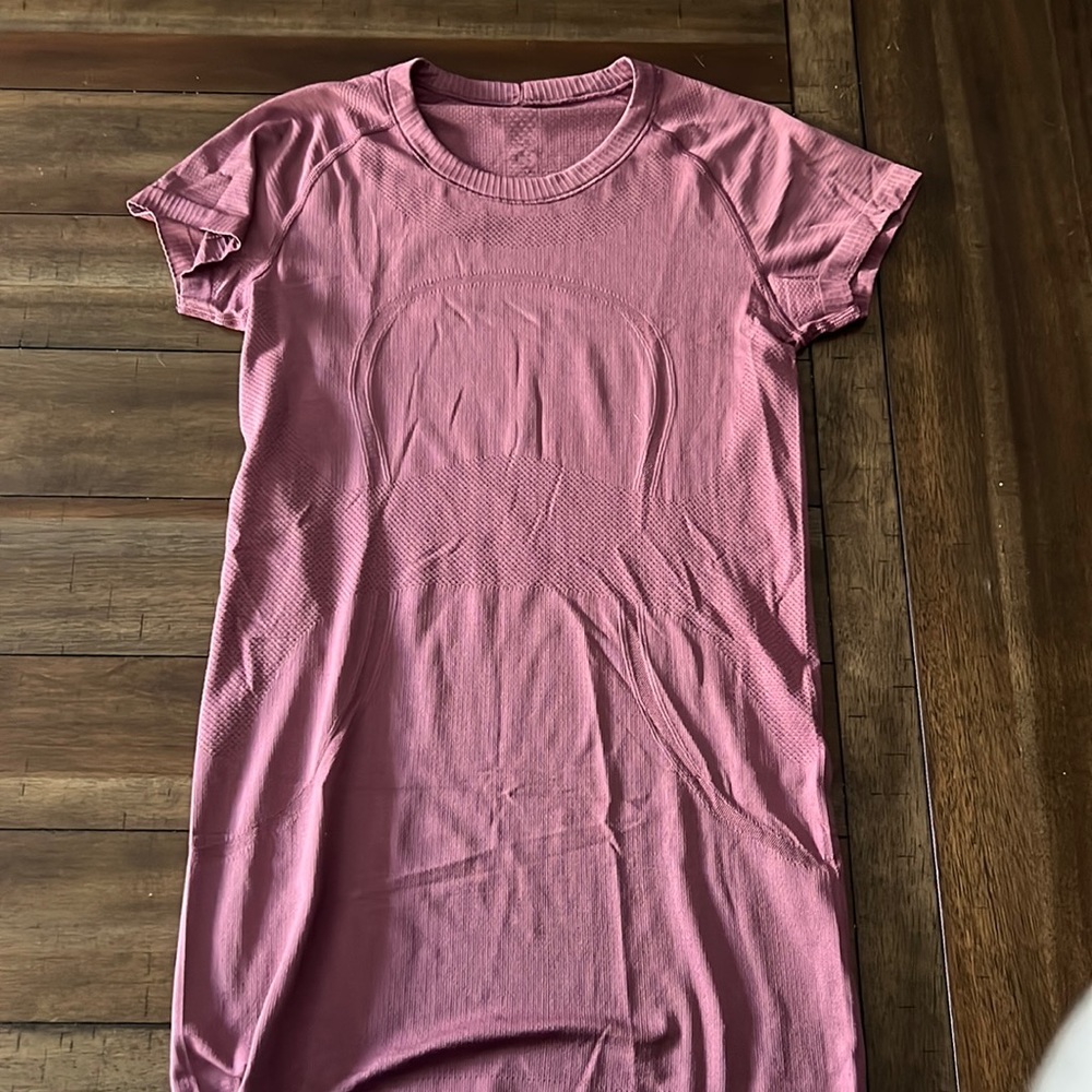 Swiftly Tech Short Sleeve Shirt